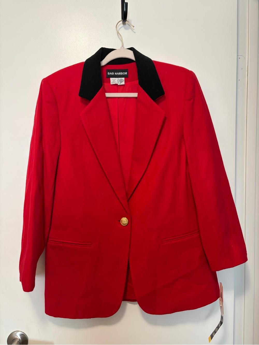 NWT Sag Harbor Wool Red Blazer with Black Velvet Collar and Gold Button